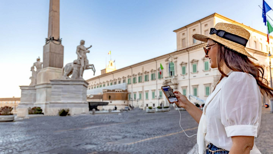 Rome City Tour: Politics and Roman holidays